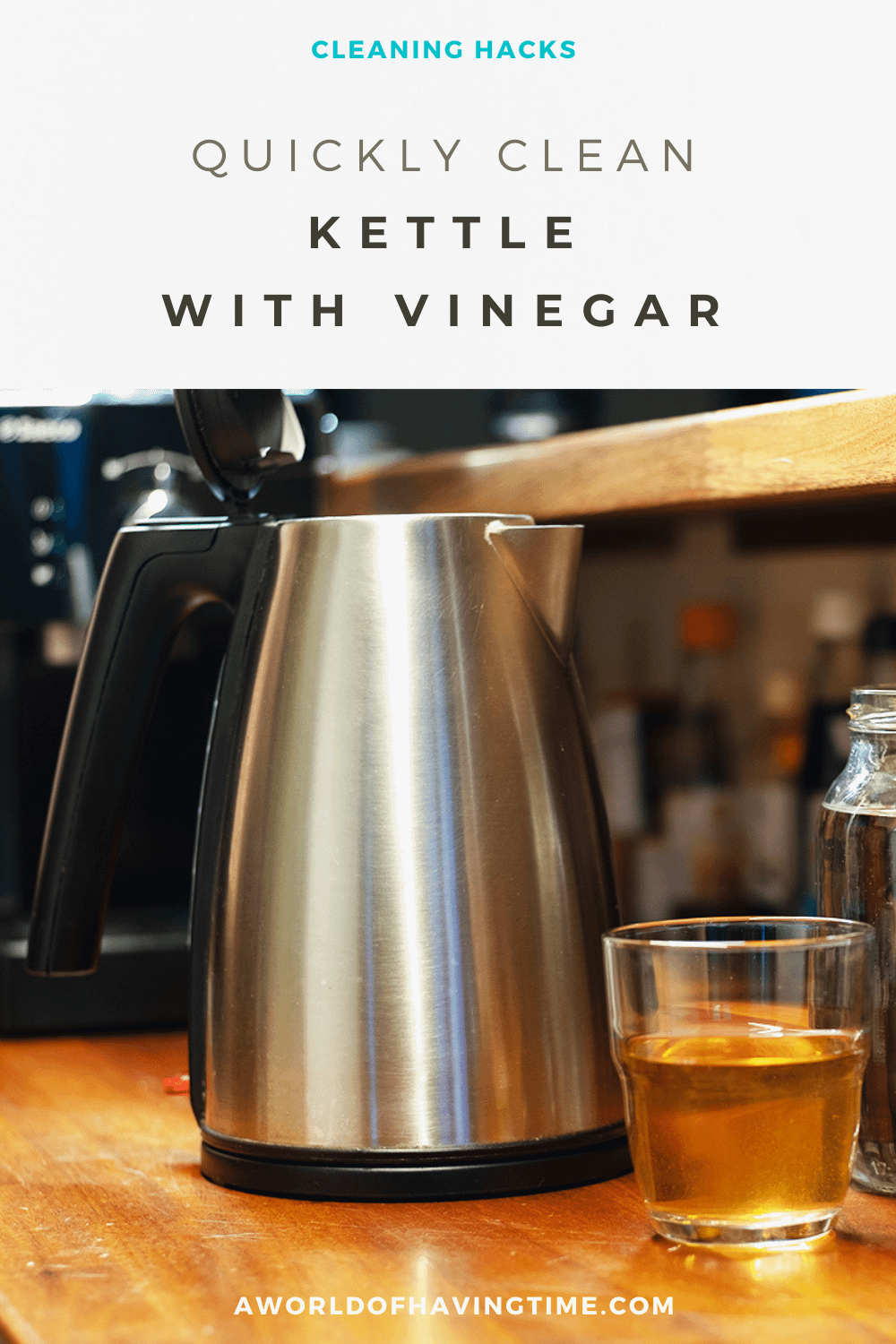 cleaning kettle with vinegar