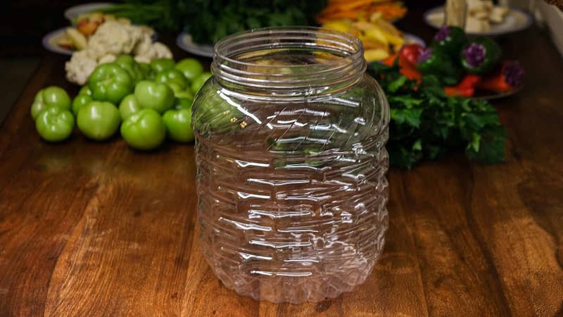 plastic containers for pickling